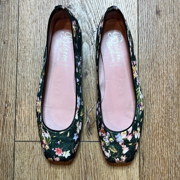Anthro Bisue Floral Velvet Flats Size 39/9 - Picture 1 of 7